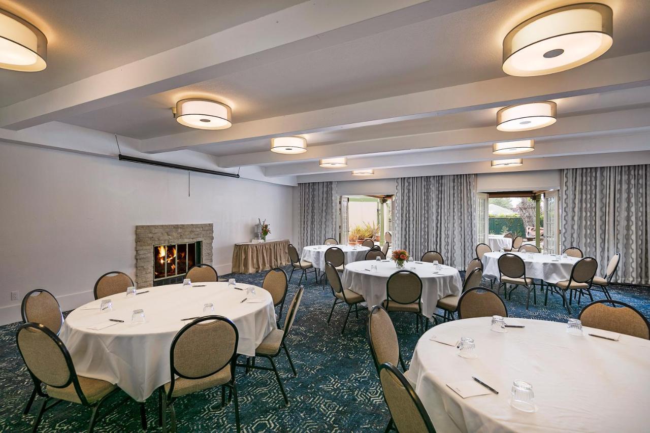 Half Moon Bay Lodge Екстериор снимка